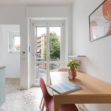 Living - Carducci Apartment *