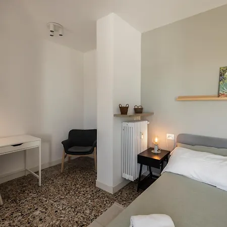 Living - Carducci Apartment *